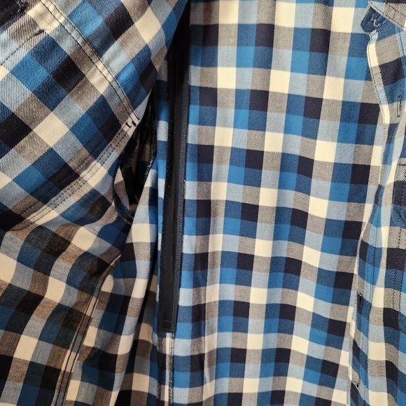Duluth Trading Co Mens Crosscut Performance Blue Plaid Flannel Shirt-Size L - Picture 9 of 13